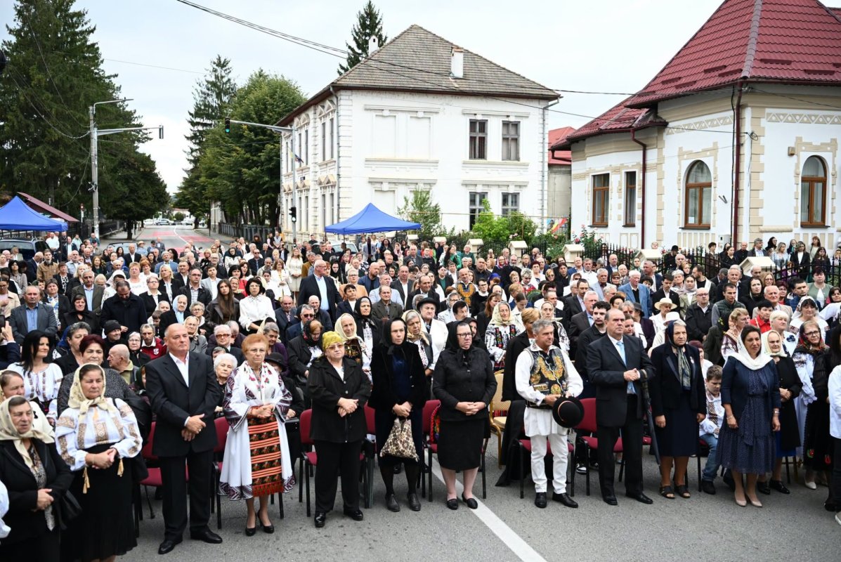 Binecuvântare la Biserica „Sfinții Împărați Constantin și Elena” din Năsăud 374051