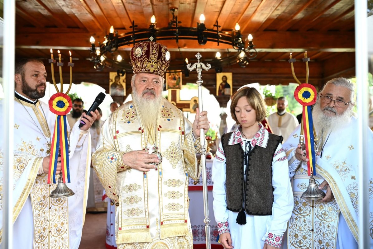 Hramul Mănăstirii Cășiel 374043