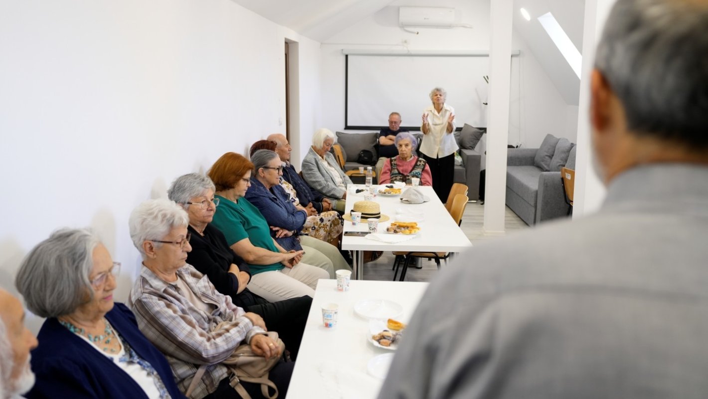 Club de lectură la Centrul catedral social „Sfânta Treime” din Sibiu 374319