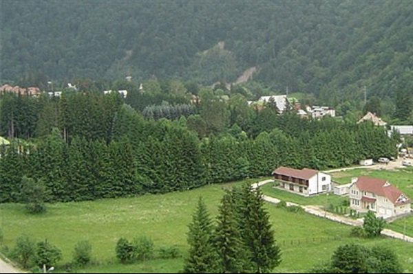 Pelerin prin ținuturile Prahovei - Cornu, un loc cu cinci veacuri de continuitate mărturisitoare a creației 374310