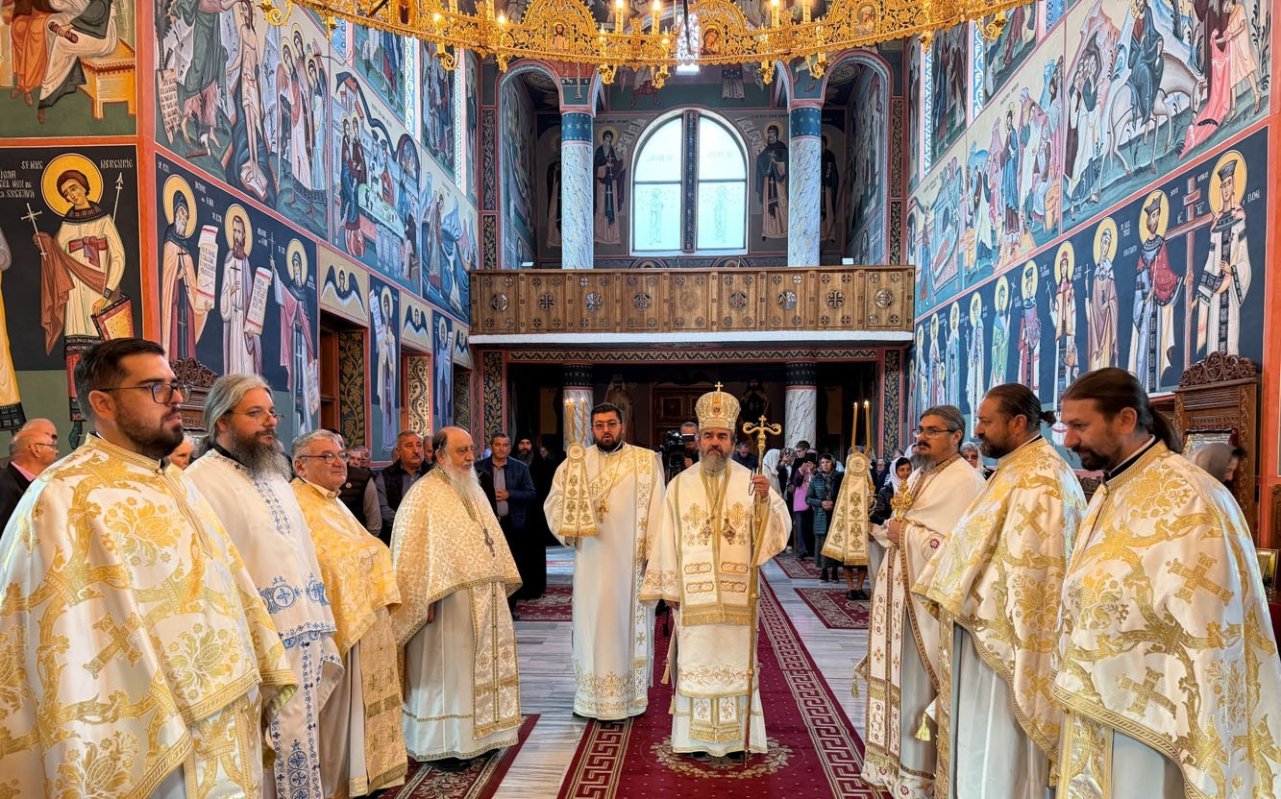 Schitul Vulcan și‑a prăznuit ocrotitorul 374331