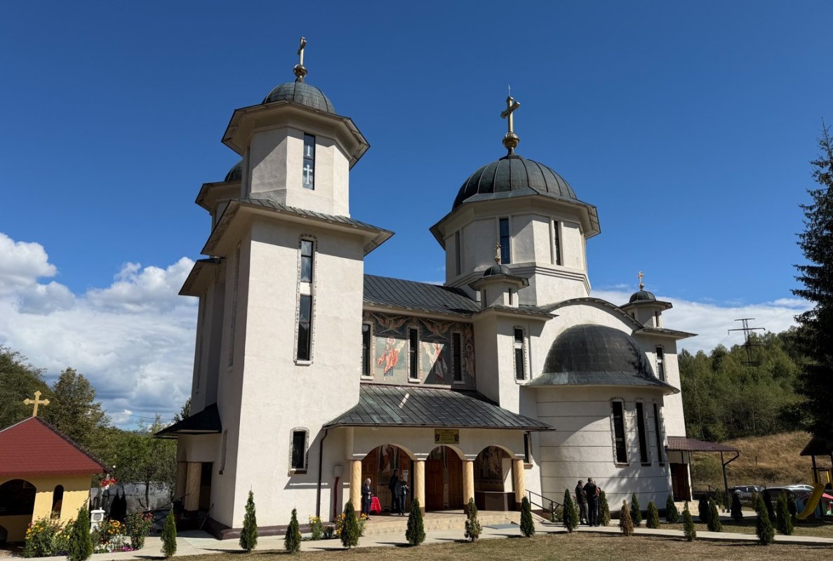 Schitul Vulcan și‑a prăznuit ocrotitorul 374332
