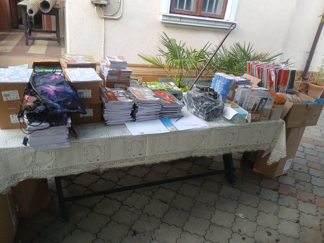 30 de copii sprijiniți în noul an școlar de Parohia Andronache 374537