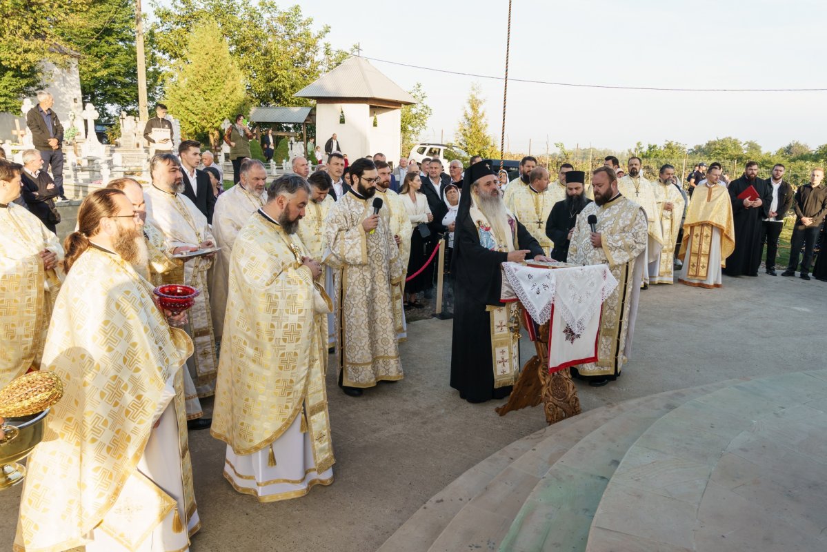 Biserica Parohiei „Înălțarea Domnului” Loturi Enescu, Dorohoi, a fost sfințită 374572