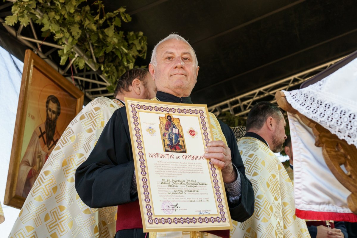 Biserica Parohiei „Înălțarea Domnului” Loturi Enescu, Dorohoi, a fost sfințită 374576