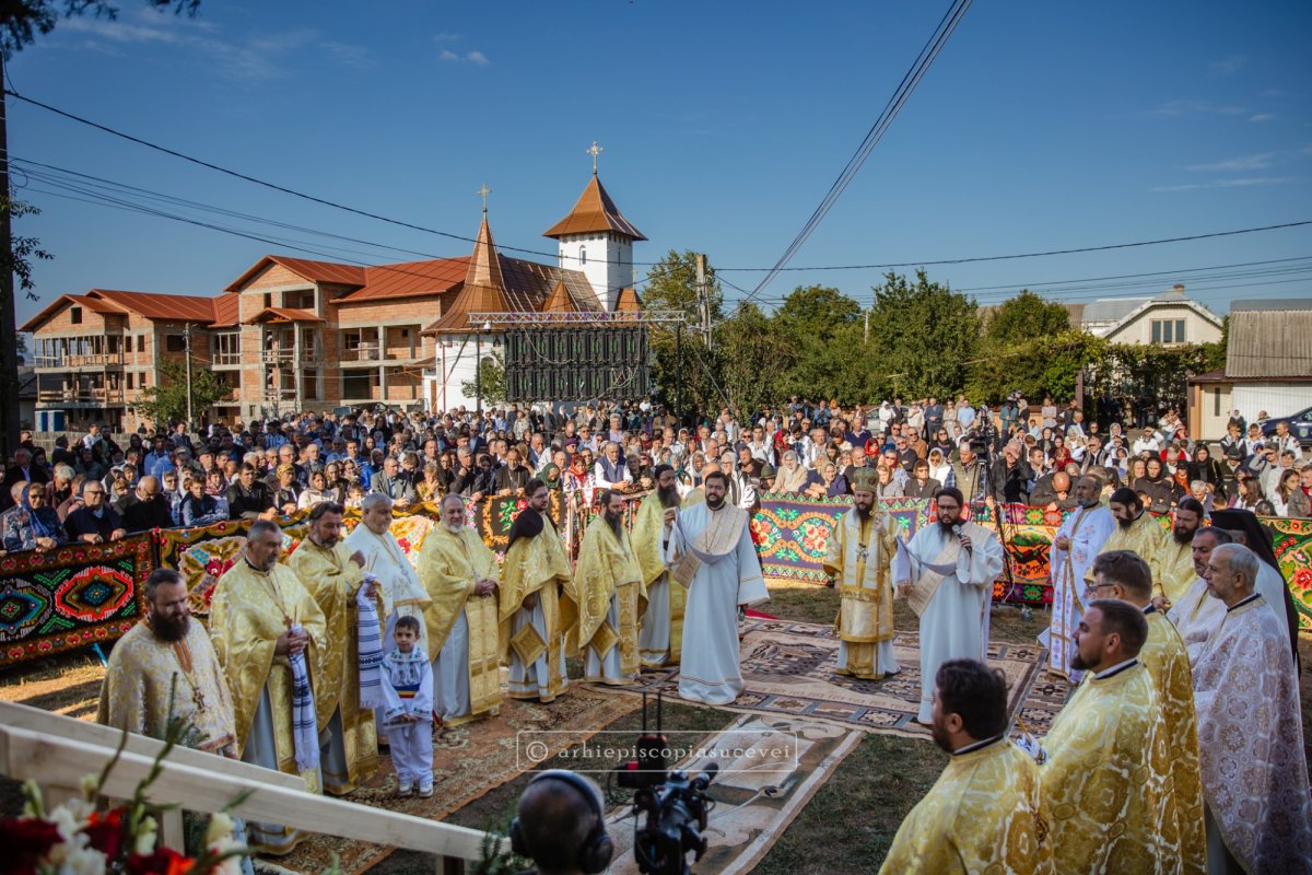 Binecuvântare pentru obștea Mănăstirii Băișești 374608