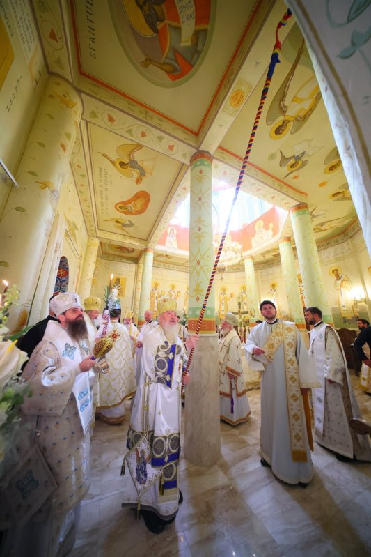 Sfințirea picturii Catedralei din Mănăștur 374627