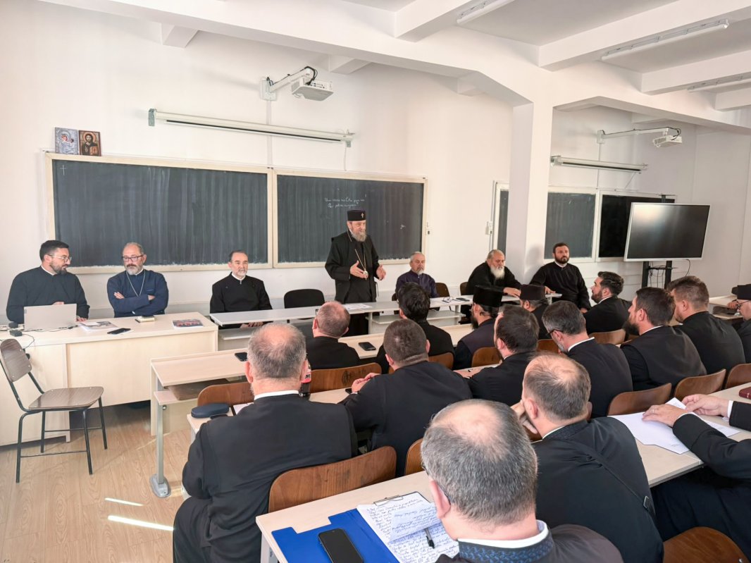 Au început cursurile preoțești în Mitropolia Ardealului 374677