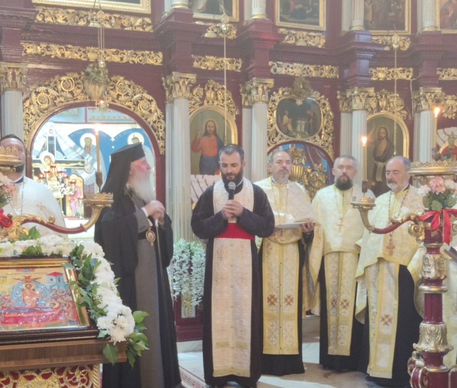 Două veacuri de istorie la Parohia Alioș 374701