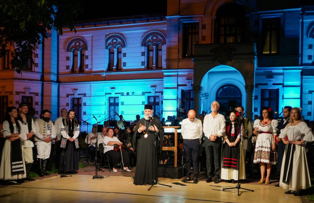 Seară culturală la Galați 374696