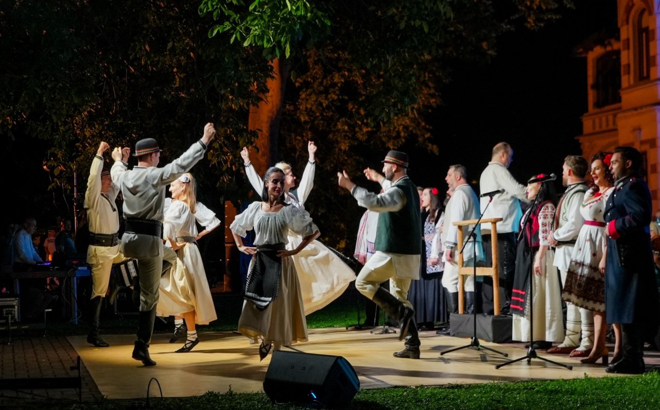 Seară culturală la Galați 374699