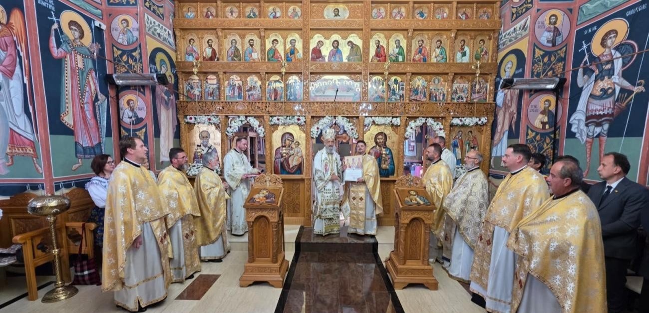 Slujba de târnosire a bisericii din Parohia Alba Iulia - Dealul Furcilor 374662