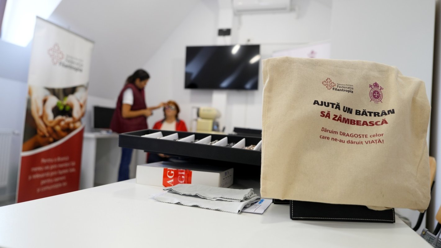 Consultaţii oftalmologice pentru 100 de vârstnici din judeţul Sibiu 374895