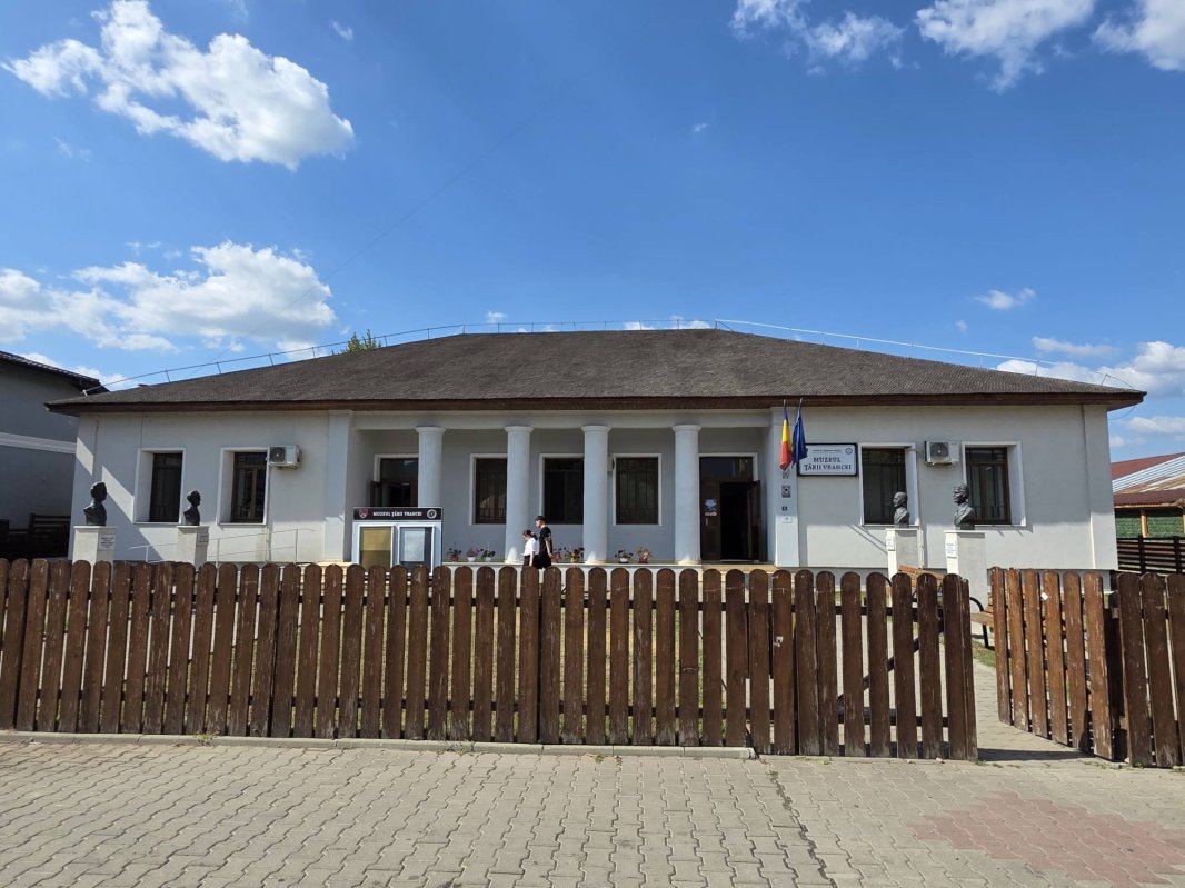 Salvatori ai patrimoniului din Țara Vrancei 374476