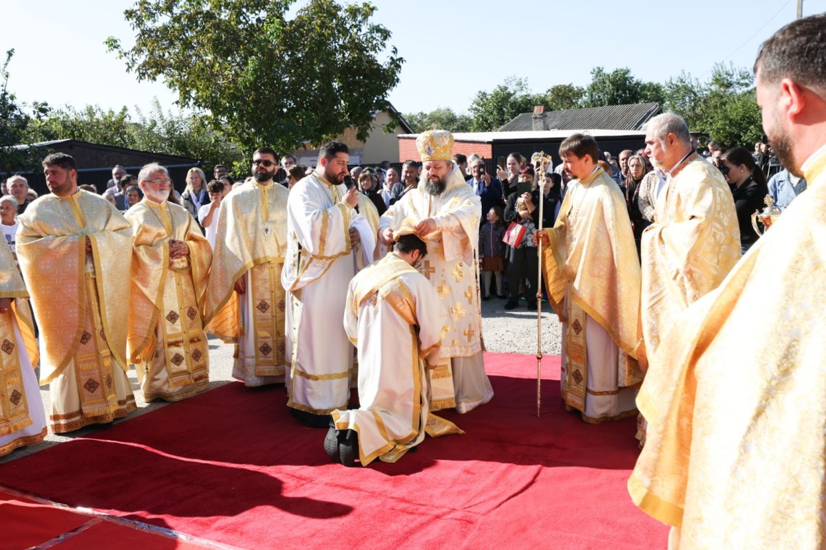 Târnosire și hirotonie la Filia Creața din județul Ilfov 375059