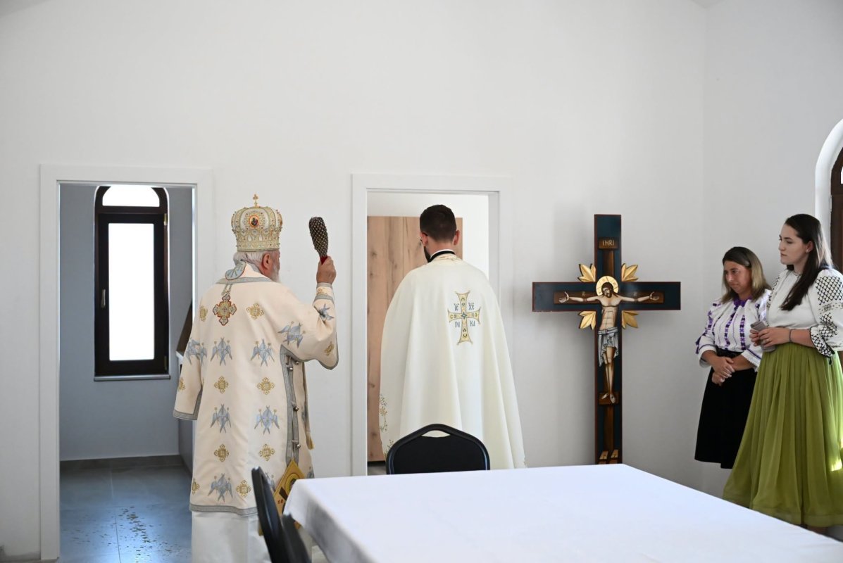 Binecuvântare arhierească în comunitatea din Posmuş, Bistriţa-Năsăud 375110