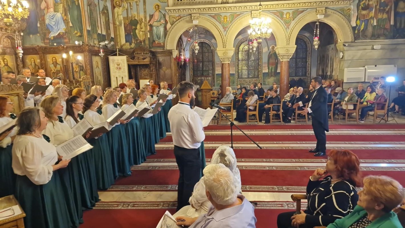 Corul „Anastasis” a concertat la Biserica „Sfântul Elefterie”‑Nou 375143