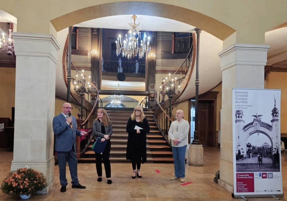 Expoziție pentru pasionații de istorie  375159
