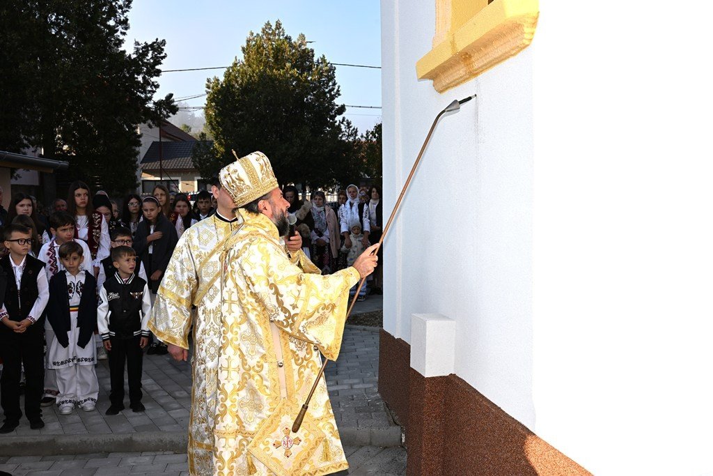 Înnoirea bisericii Parohiei Dalboșeț din Banat 375221