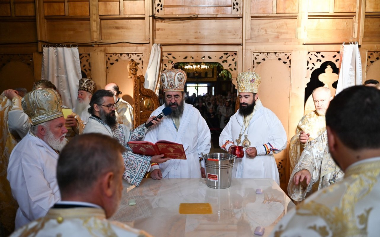 Târnosirea Catedralei Eroilor din Hunedoara 375178