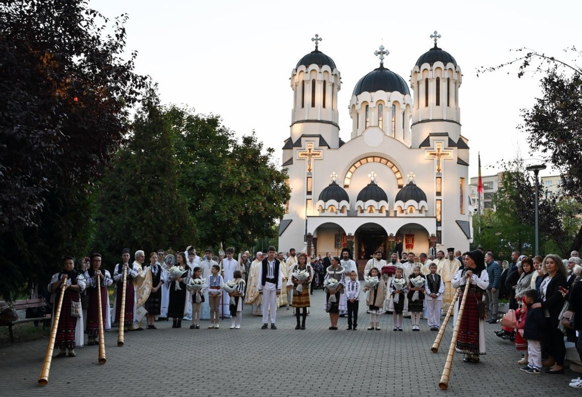 Târnosirea Catedralei Eroilor din Hunedoara 375183