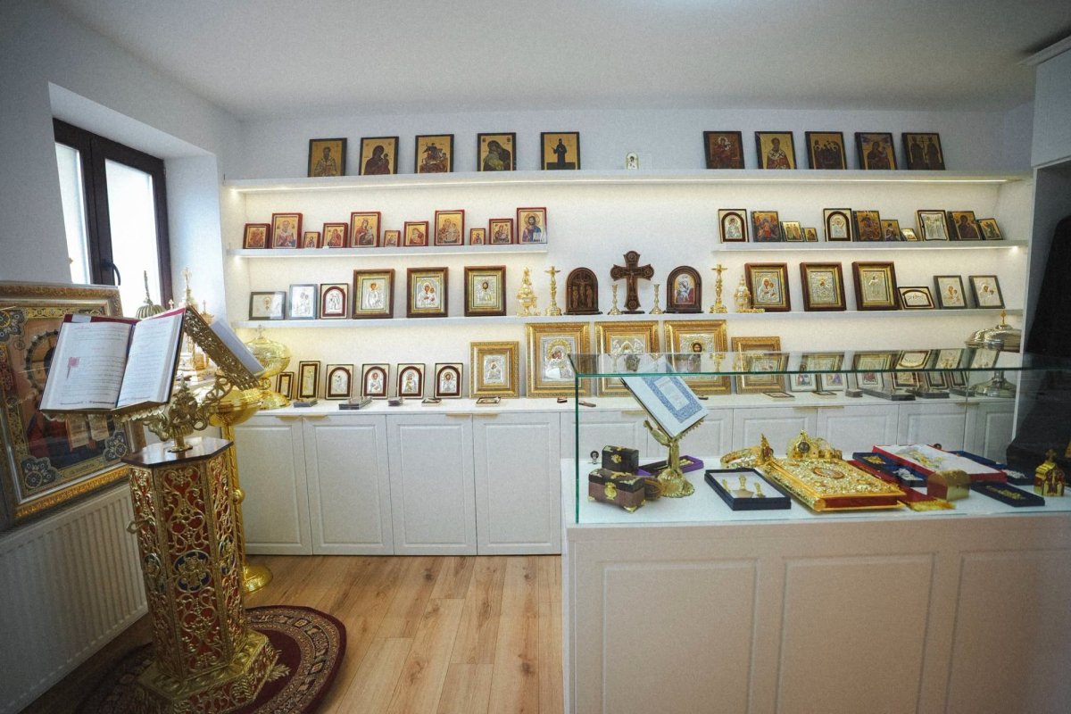 Primul magazin bisericesc al Episcopiei Sălajului, inaugurat la Zalău 375512