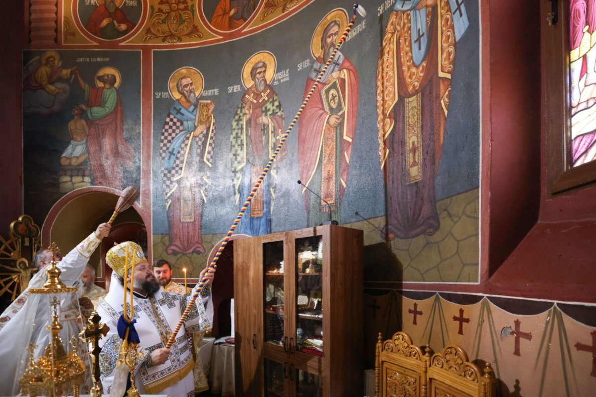 Târnosirea bisericii Parohiei Vârteju din județul Ilfov 375593