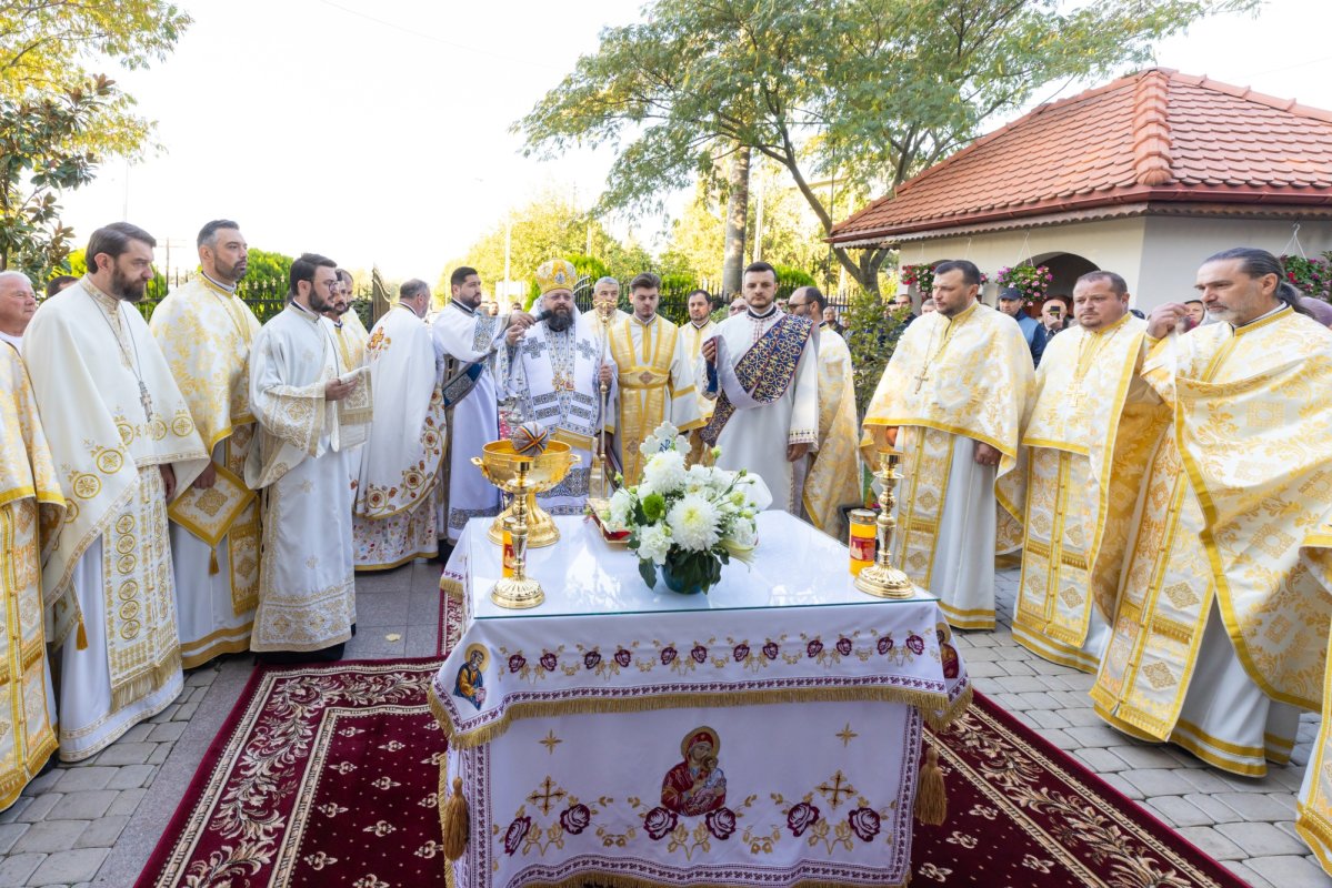Târnosirea bisericii Parohiei Vârteju din județul Ilfov 375633