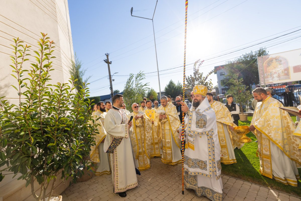 Târnosirea bisericii Parohiei Vârteju din județul Ilfov 375636
