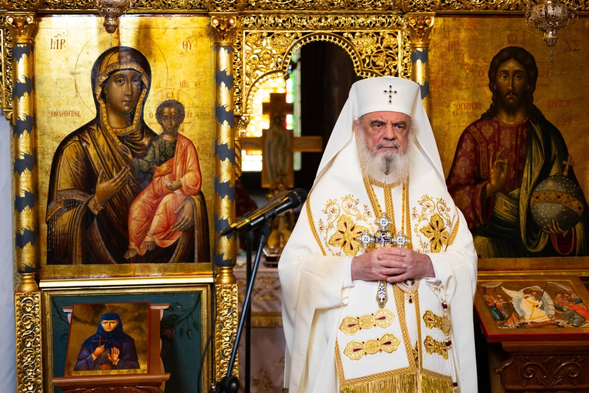 Sfințirea raclei Sfintei Cuvioase Mucenițe Evloghia de la Samurcășești 375750