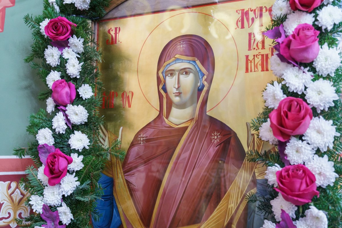 Biserica Parohiei Agafton a fost sfințită de doi ierarhi 375853
