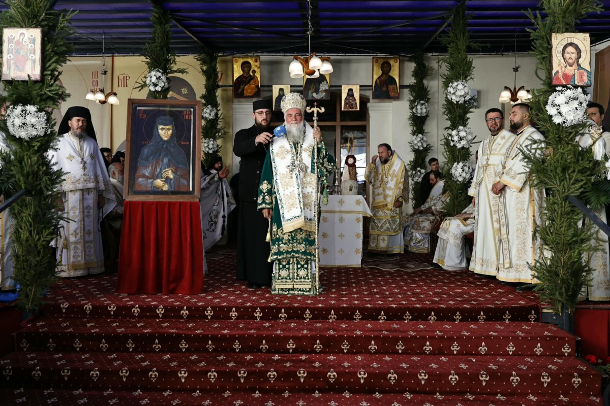 Momente de rugăciune şi evlavie către Cuvioasa Antonina de la Tismana 375999