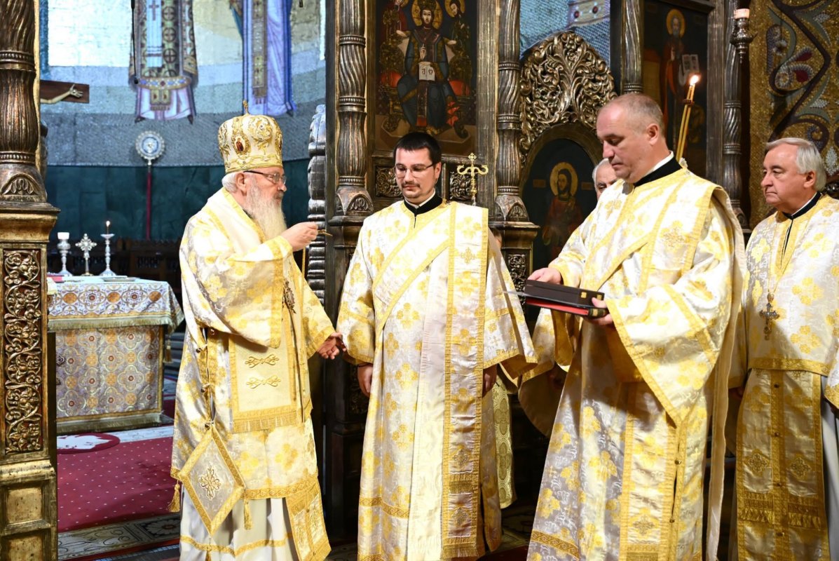 Liturghie arhierească la Catedrala Mitropolitană din Cluj‑Napoca 376024