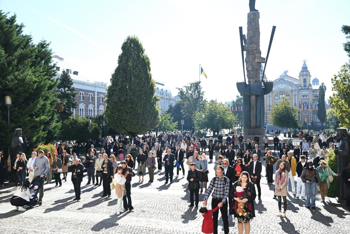 Liturghie arhierească la Catedrala Mitropolitană din Cluj‑Napoca 376026
