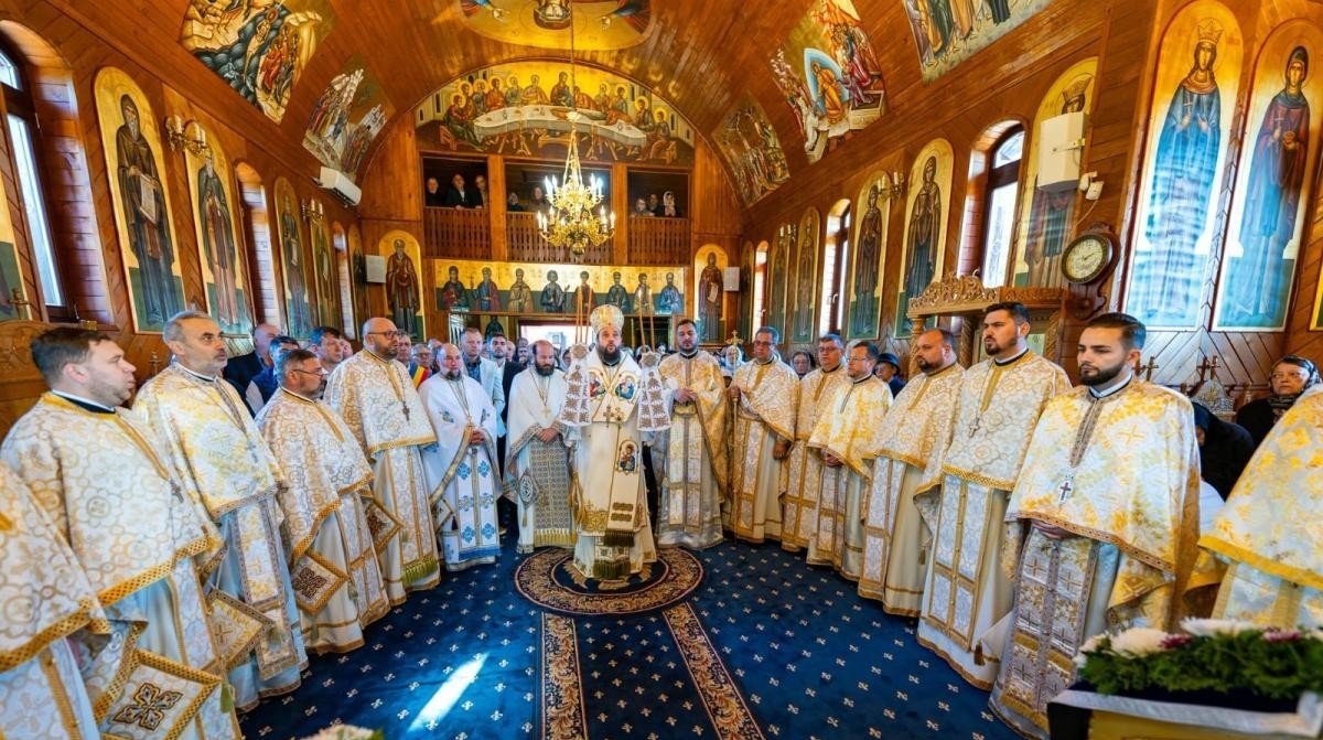 Hram la Mănăstirea „Acoperământul Maicii Domnului” de la Valea Budului 376152