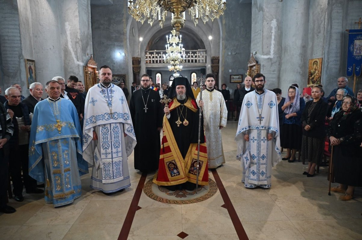 Liturghie arhierească în municipiul Salonta 376142