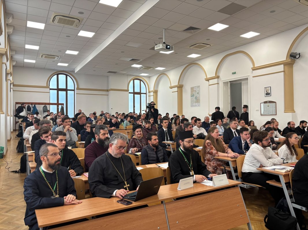Sesiunea a II-a de comunicări a Simpozionului Internațional de Teologie 376209
