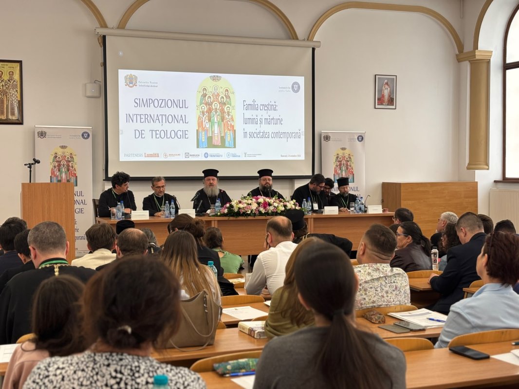 Sesiunea a II-a de comunicări a Simpozionului Internațional de Teologie 376211