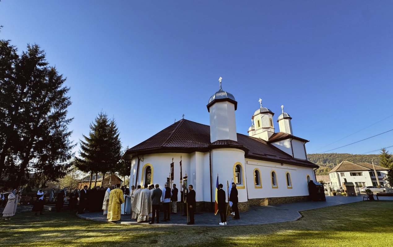 Binecuvântare la Biserica „Sfântul Ierarh Nicolae” din Sărămaș, Covasna 376260