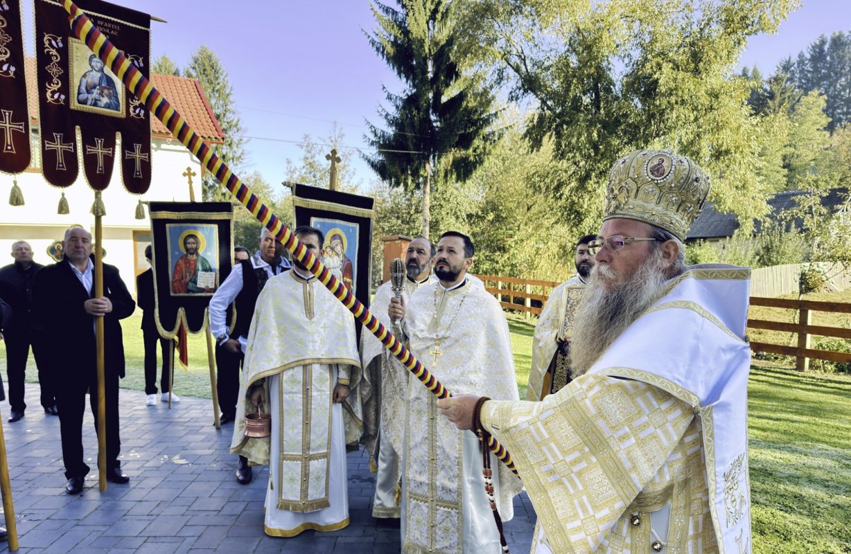 Binecuvântare la Biserica „Sfântul Ierarh Nicolae” din Sărămaș, Covasna 376263