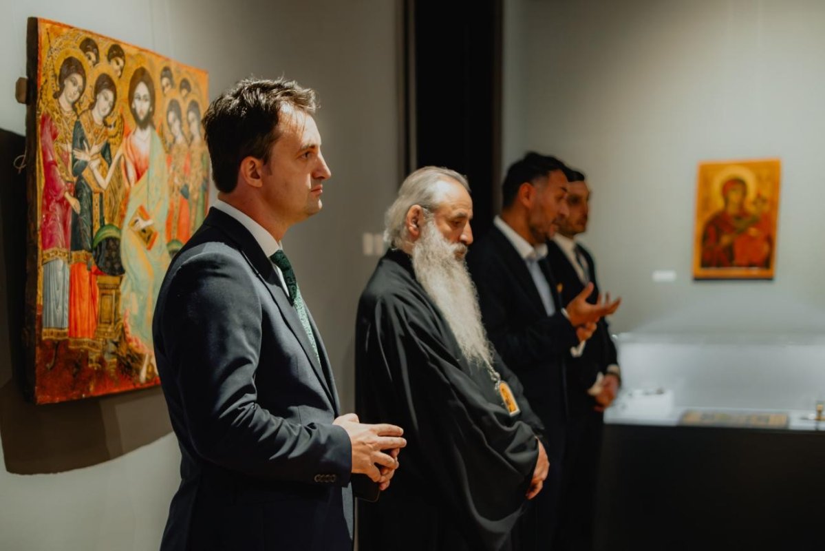Expoziția „Când Cerul se deschide!” a fost vernisată la Palatul Culturii din Iași 376265