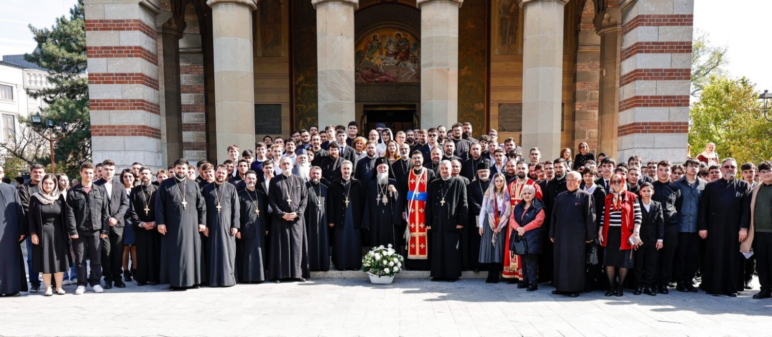 Binecuvântare pentru studenții Facultății de Teologie din Craiova 376447