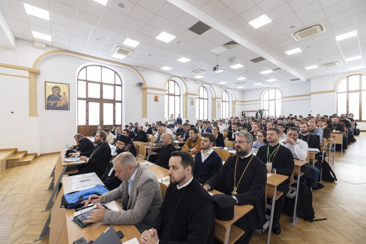 Simpozionul Internațional de Teologie de la Bucureşti, la final 376490