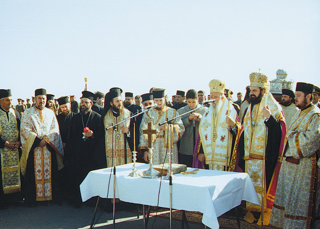 30 de ani de la aducerea la Iaşi a moaştelor Sfântului Apostol Andrei 376813