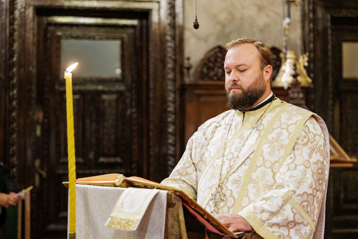 Liturghie arhierească în ajun de hram la Catedrala Mitropolitană din Iași 376876
