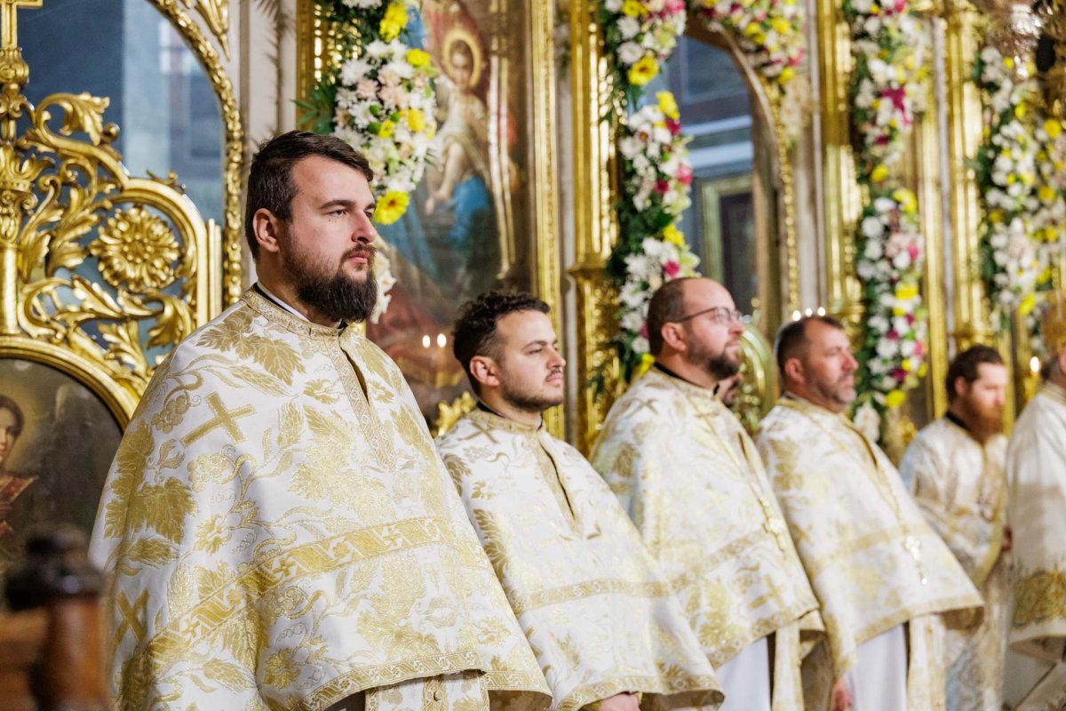 Liturghie arhierească în ajun de hram la Catedrala Mitropolitană din Iași 376878