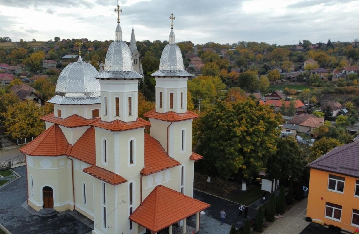Binecuvântare arhierească în Parohia Sărmașu, Protopopiatul Luduș 376924