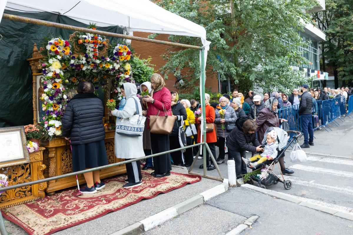 Hramul Bisericii „Sfânta Vineri”-Nouă din Capitală 376970