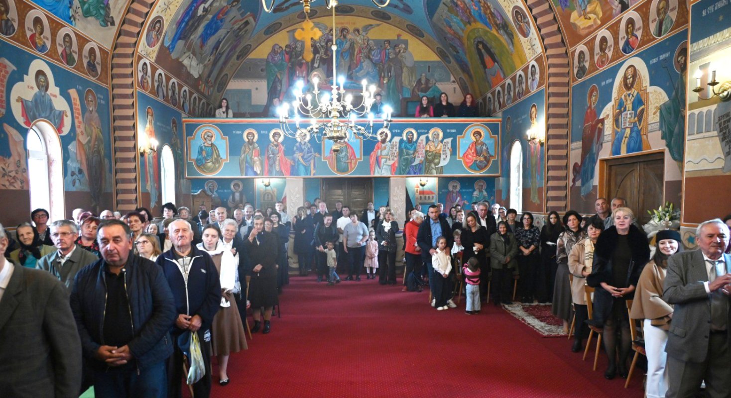 Un deceniu de la târnosirea bisericii din Căpâlna, Episcopia Oradiei 376912