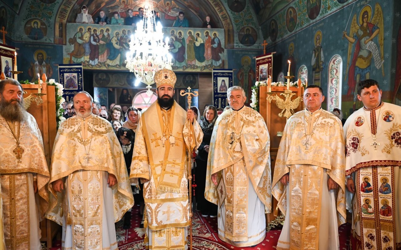 Zi de sărbătoare în Parohia Tomești 376930